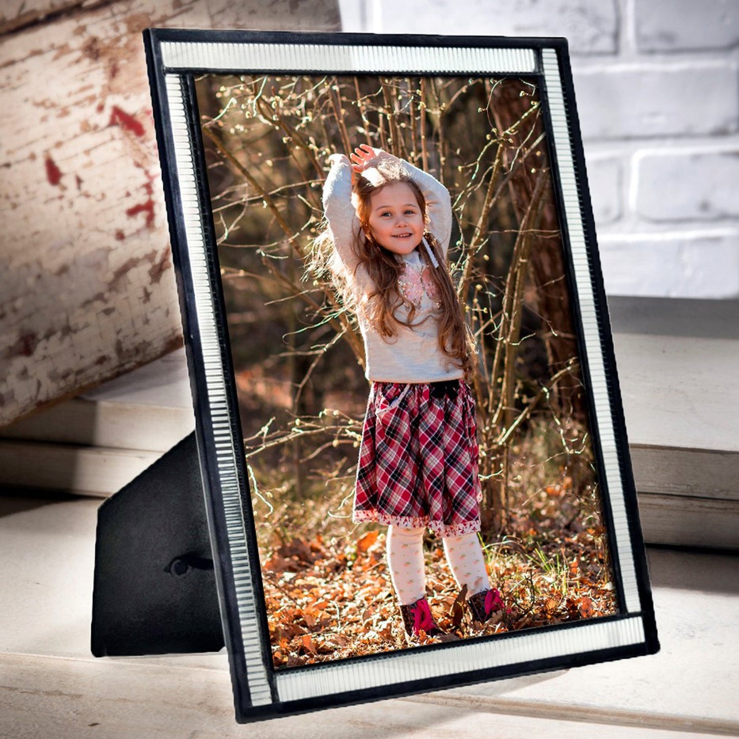 Pic 322 Clear Fluted Glass - Easel Back Frame Series