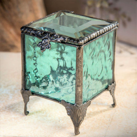 Box 153-3 Windsor Blue Glass Box