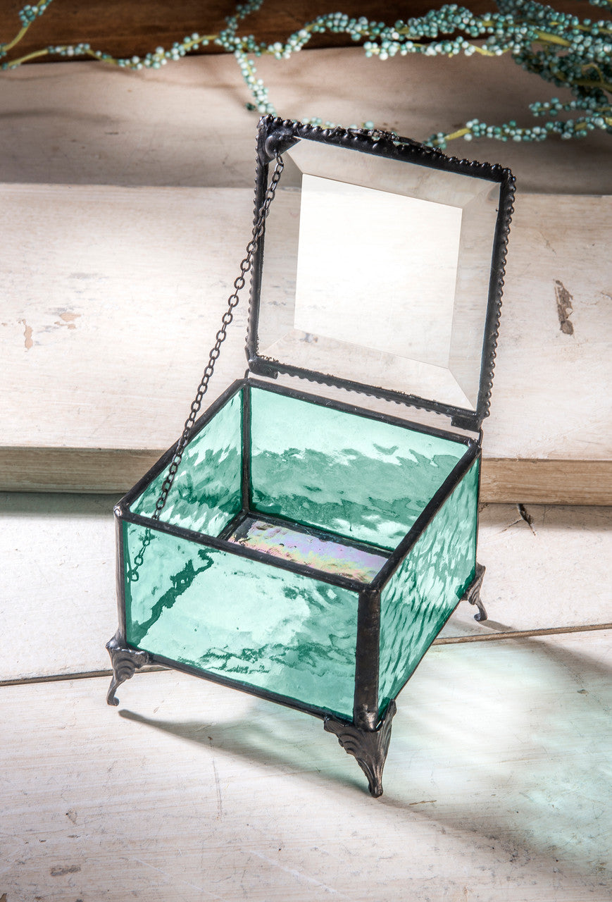 Box 910 Windsor Blue Glass Box