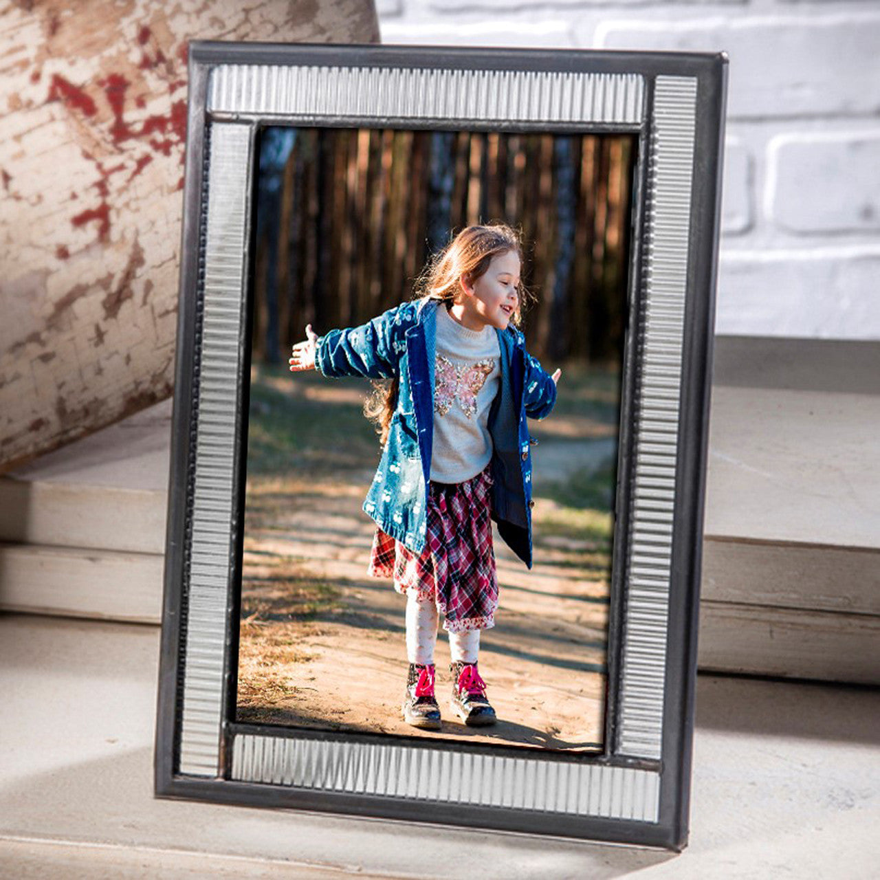 Pic 322 Clear Fluted Glass - Easel Back Frame Series