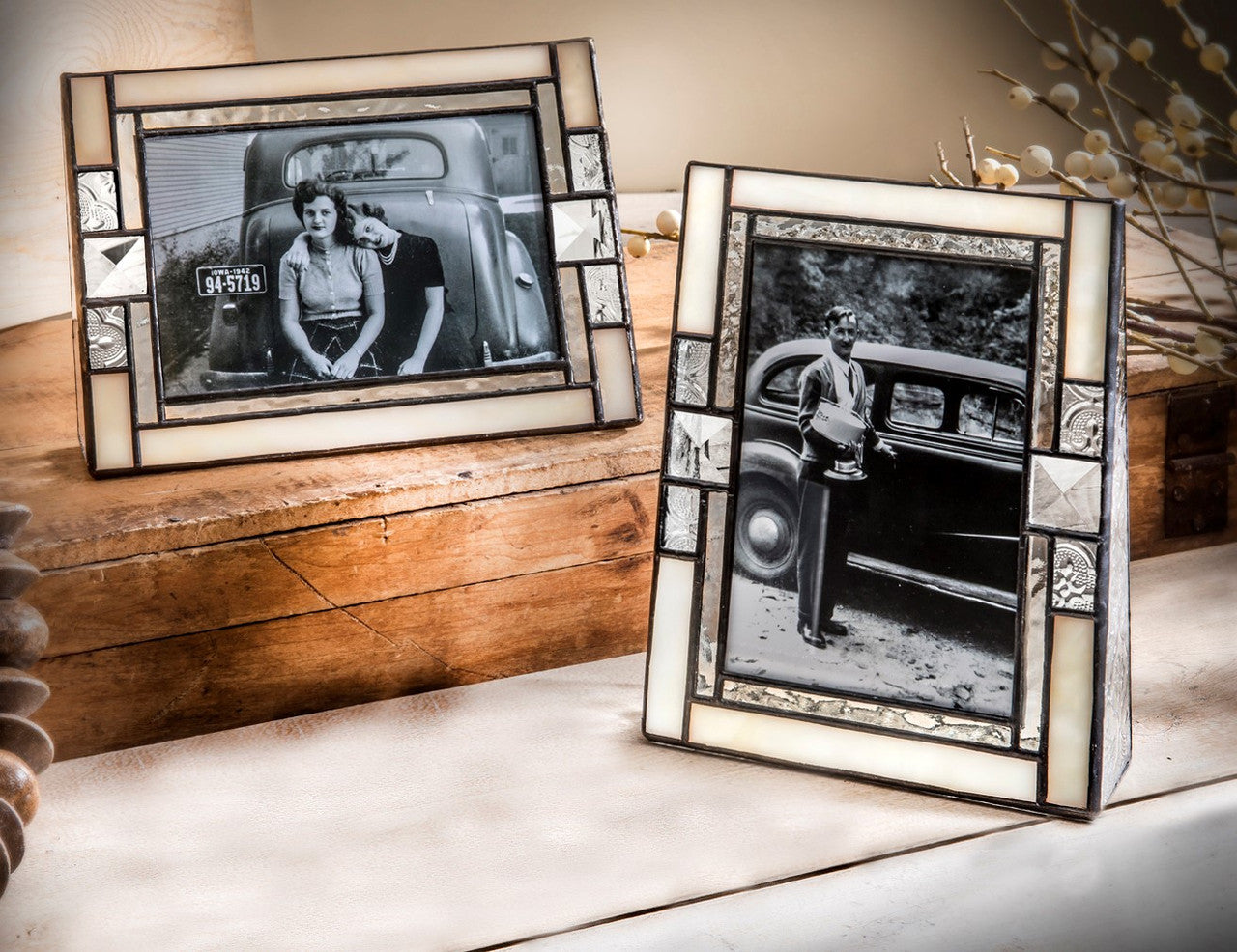 Pic 407 Ivory and Vintage Glass Frame Series