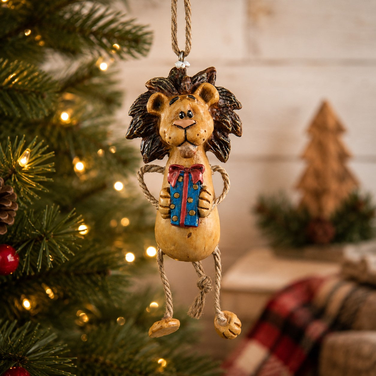 Christmas Lion Ornament - Zoo & Safari - BAC 115