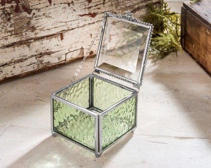 Sage Green Glass Keepsake Box | Box 929 | Wholesale