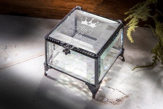 EB803 Quinceanera Engraved Glass Box